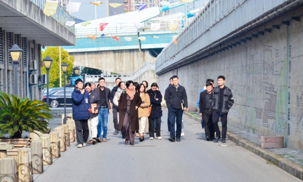 “走進園區，共享未來”鏡湖區高層次人才服務企業雙向促進對接交流活動在園舉辦