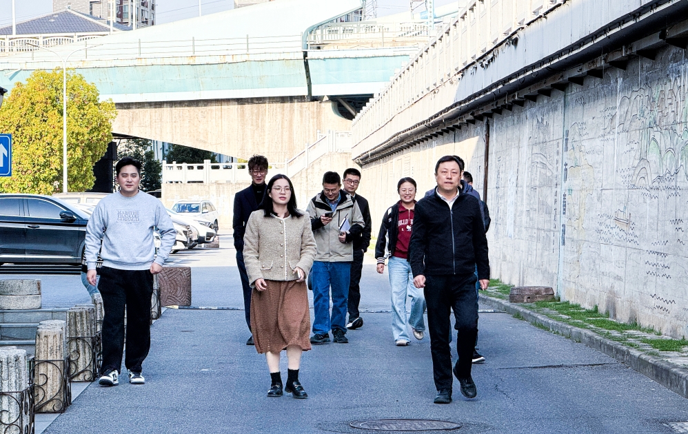 鏡湖區委常委、副區長高偉來園調研指導工作